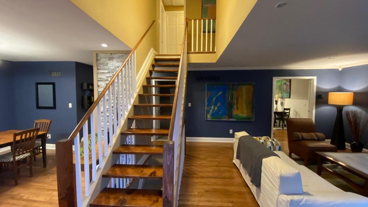 Here It Is! Cool Cape Cod-3 Br-2.5 Bath-12 Guests *